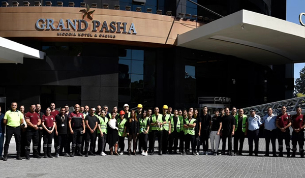 KKTC’de ilk: Otel personeline sertifikalı yangın güvenliği eğitimi verildi