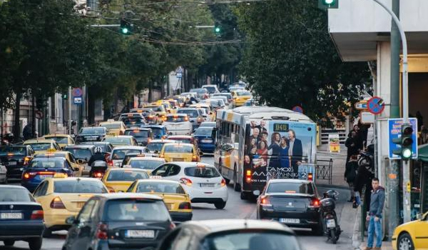 Yunanistan'a giden turistlere uyarı... Trafik kuralları